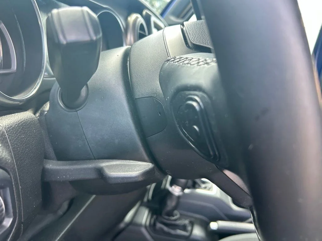 Used 2019 Blue Jeep Unlimited Sport S image 35