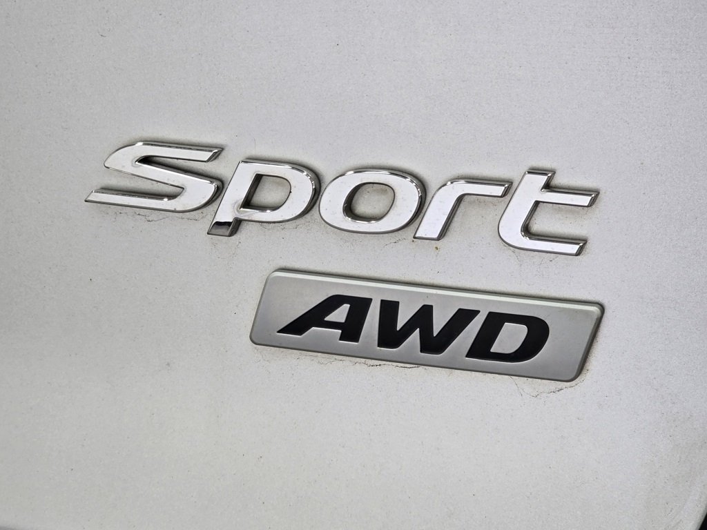 Used 2018 Silver Hyundai 2.4 Base image 15