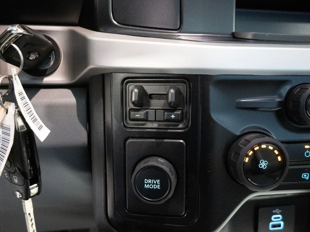 New 2026 Oxford White Ford XL image 18