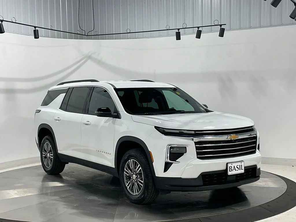 Used 2026 White Chevrolet LT image 40