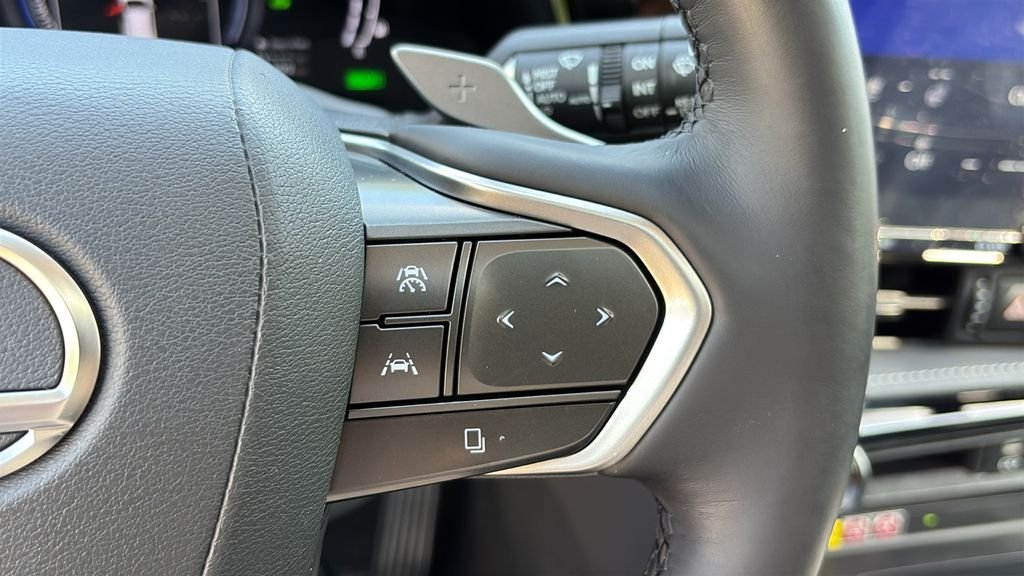 Used 2024 White Lexus 450h+ Luxury image 14