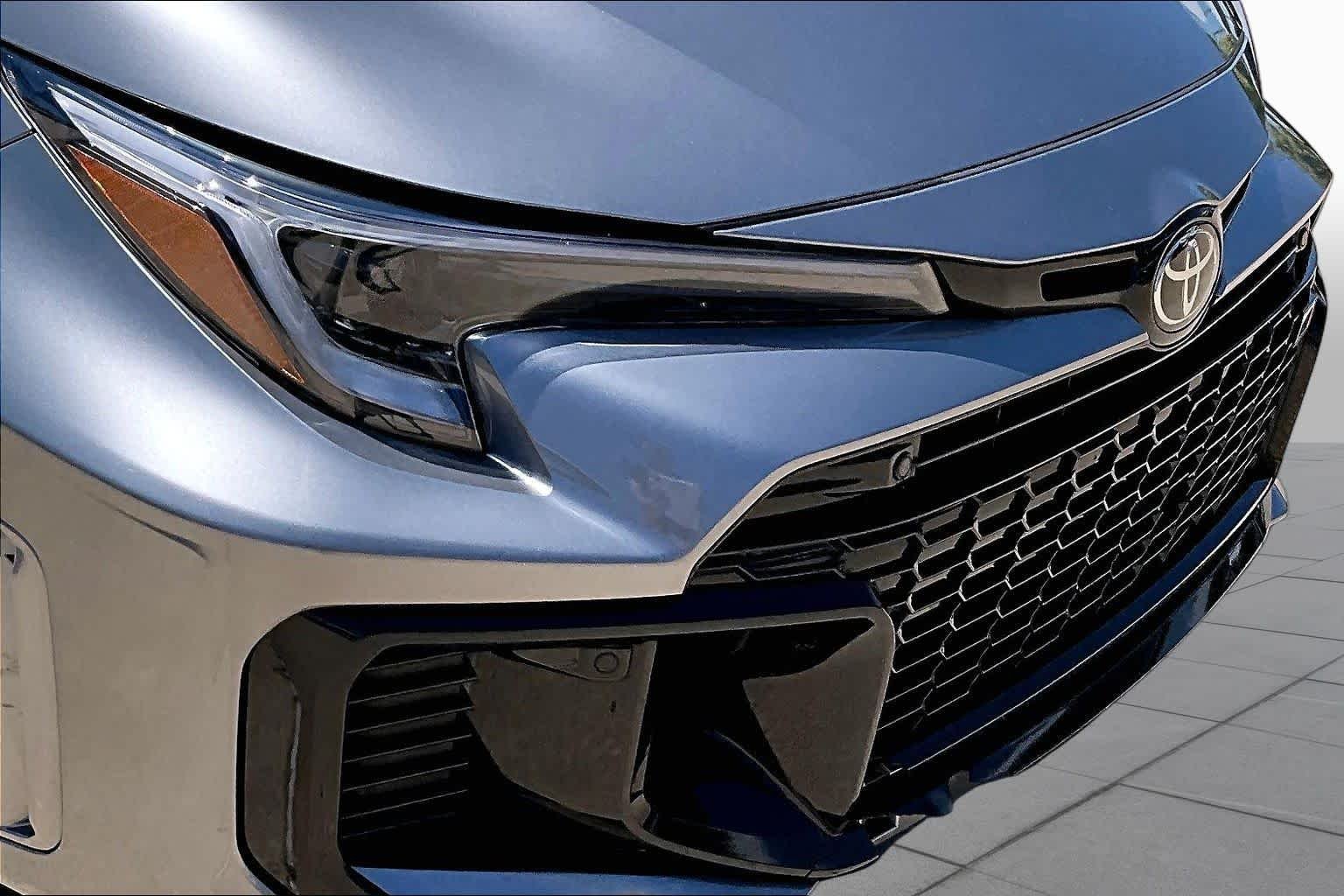 Used 2025 Heavy Metal Toyota Premium image 29