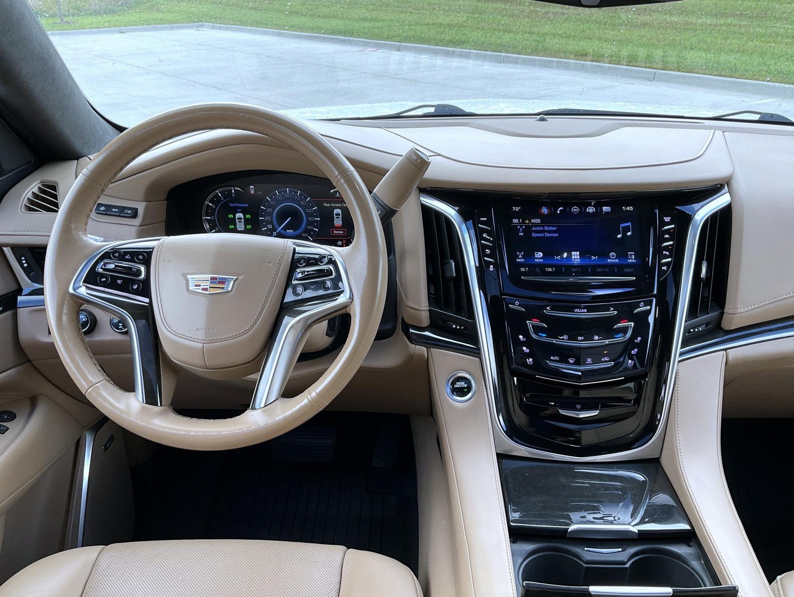 Used 2020 White Cadillac Platinum Edition image 14