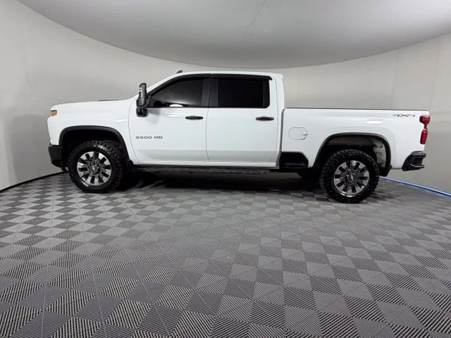 Certified Used 2021 Summit White Chevrolet Custom image 4