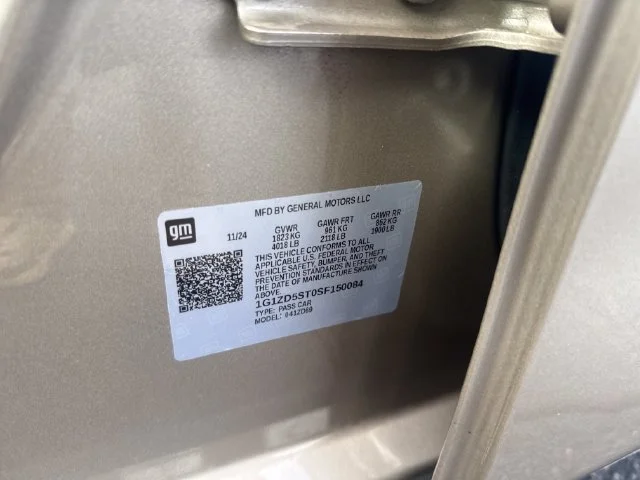 Used 2025 Mineral Gray Metallic Chevrolet 1LT image 34