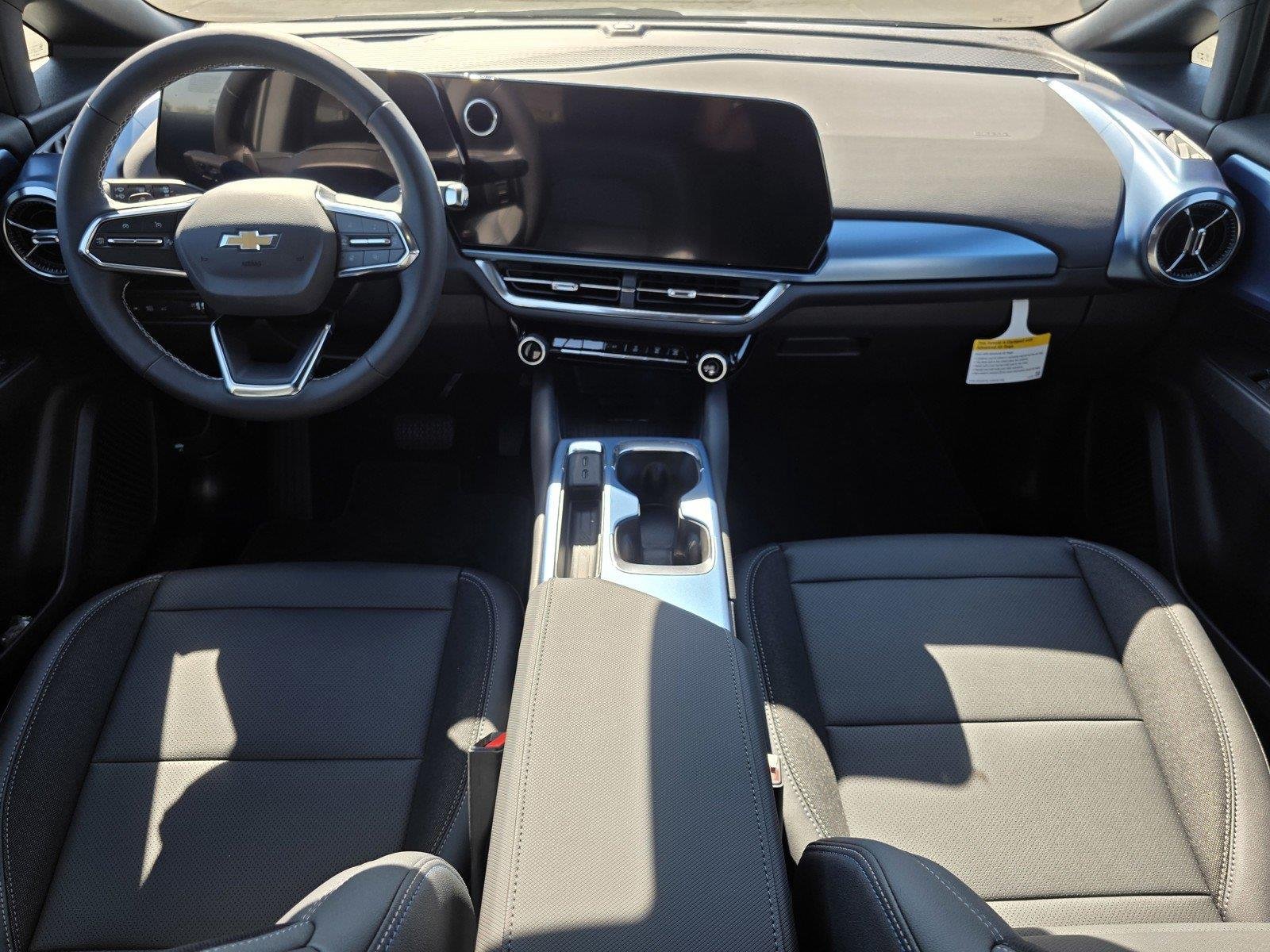 2026 Chevrolet Equinox EV 2LT - Photo 18