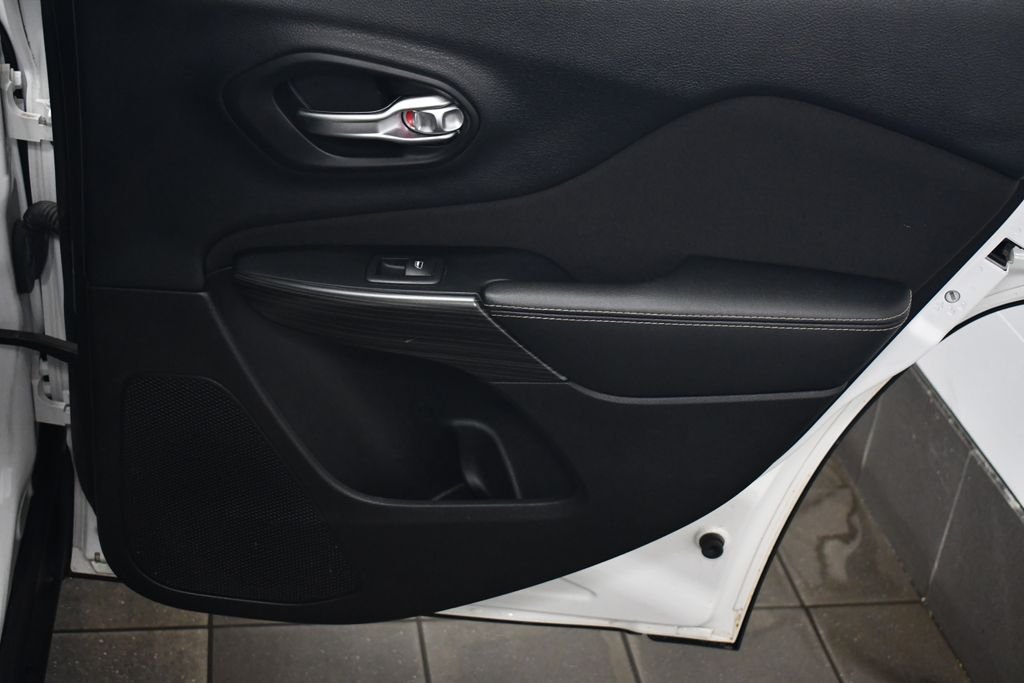 2016 Jeep Cherokee Latitude - Photo 30