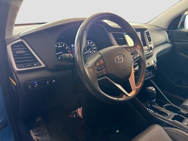 Used 2016 Blue Hyundai Limited image 10