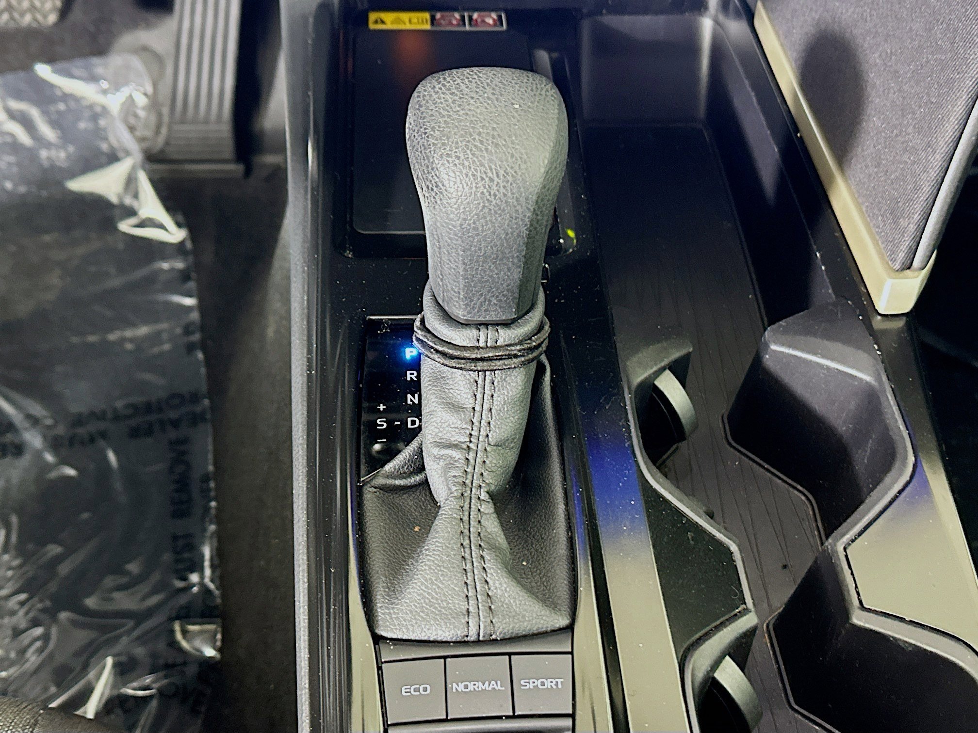 Used 2025 Underground Toyota LE image 21
