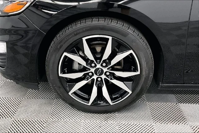 Used 2024 Mosaic Black Metallic Chevrolet RS image 9