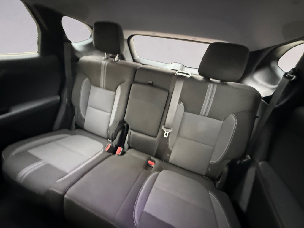 Used 2025 White Chevrolet LT image 16