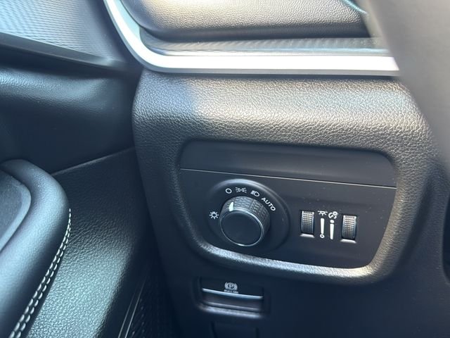 Used 2023 Gray Jeep Laredo image 24