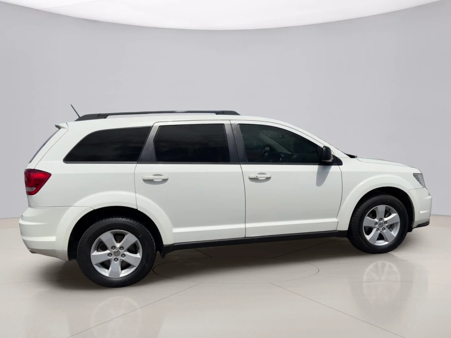 Used 2017 White Dodge SE image 6