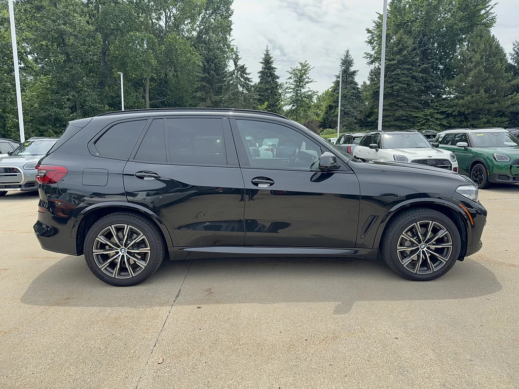 Used 2019 Jet Black BMW xDrive40i image 4
