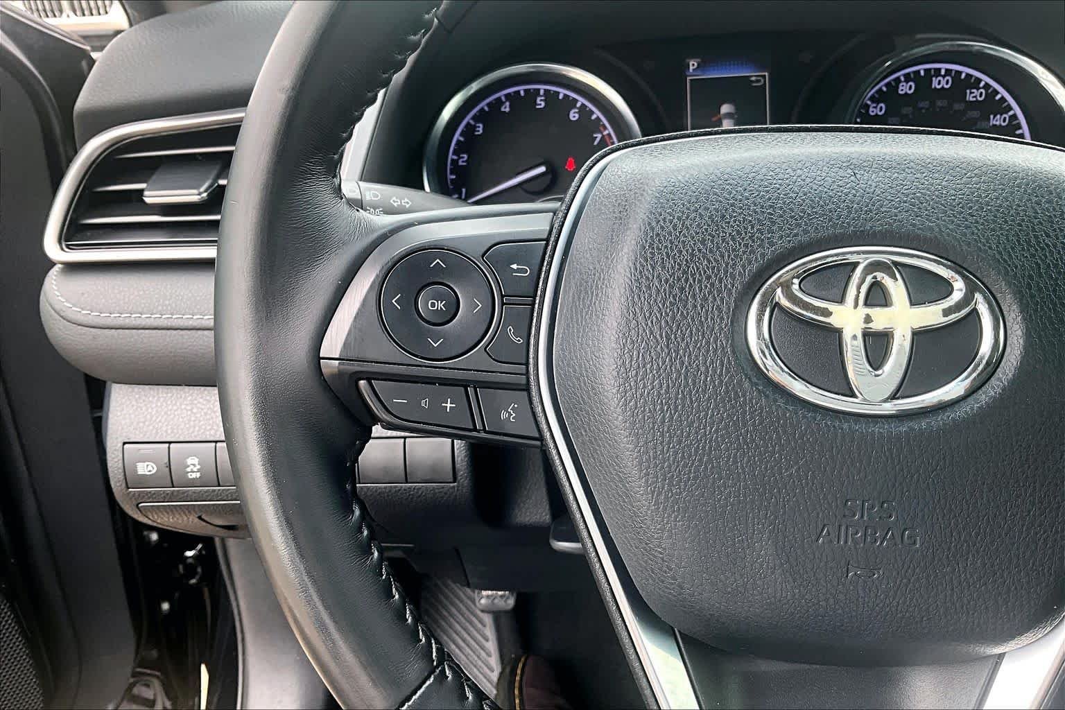 Used 2020 Midnight Black Metallic Toyota SE image 20