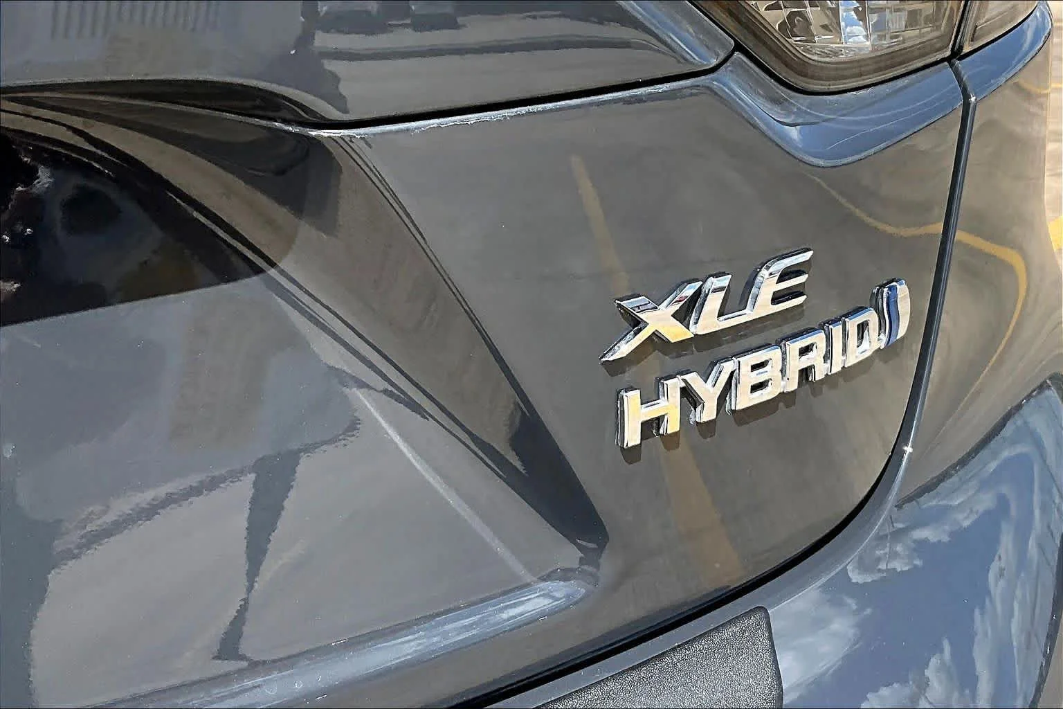 Used 2024 Underground Toyota Hybrid XLE image 10