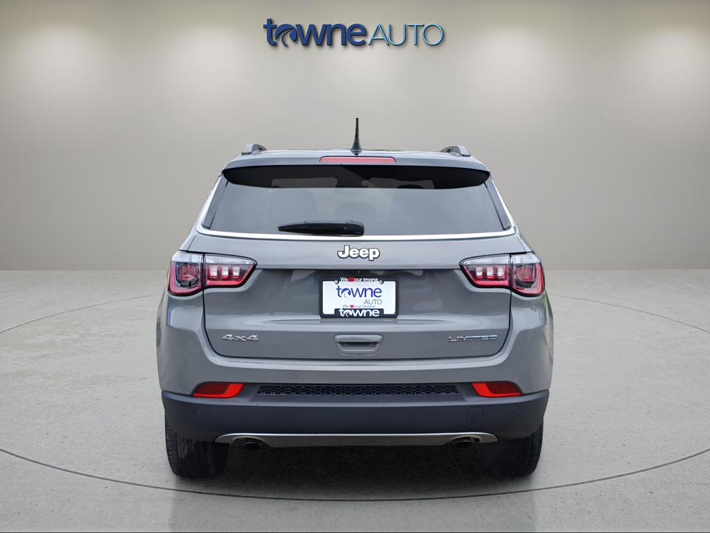 Used 2023 Gray Jeep Limited image 4
