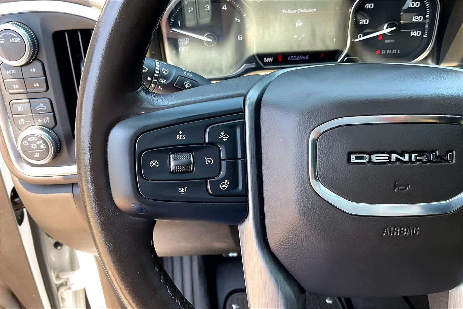 Used 2021 White Frost Tricoat GMC Denali image 23