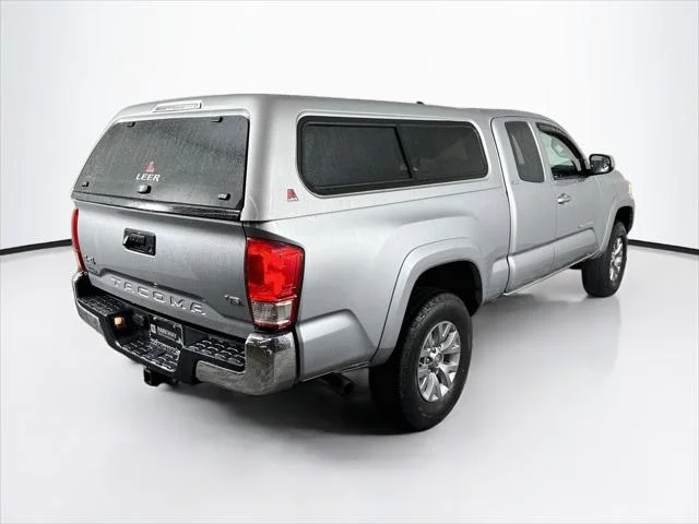 Certified Used 2017 SILVER ME Toyota  image 7
