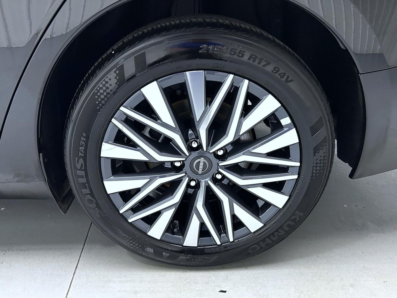 Used 2025 Black Nissan 2.5 SV image 22