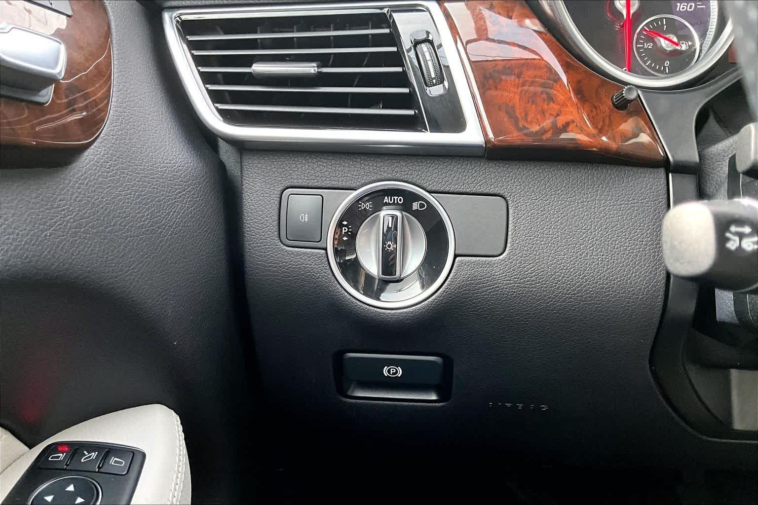 Used 2016 Iridium Silver Metallic Mercedes-Benz GLE 350 image 34