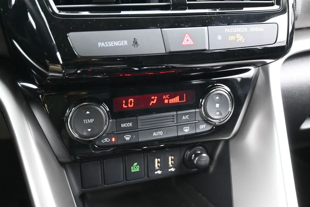 New 2026 Silver Mitsubishi LE 1.5T S-AWC image 19