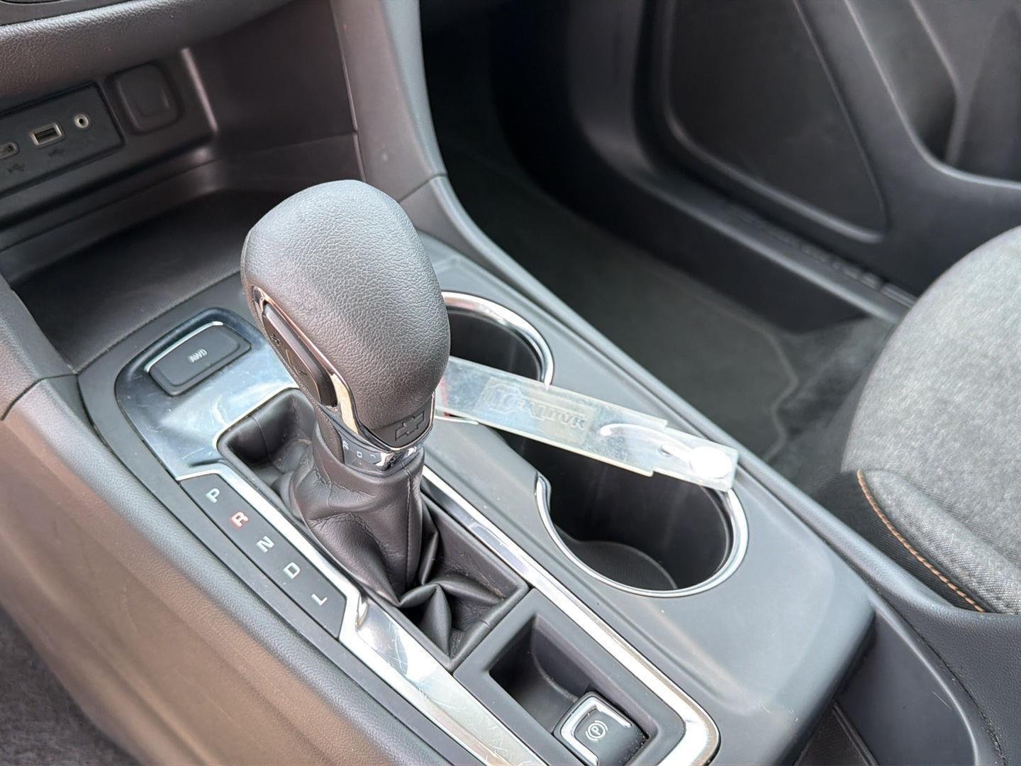 Used 2024 Sterling Gray Metallic Chevrolet LT image 25