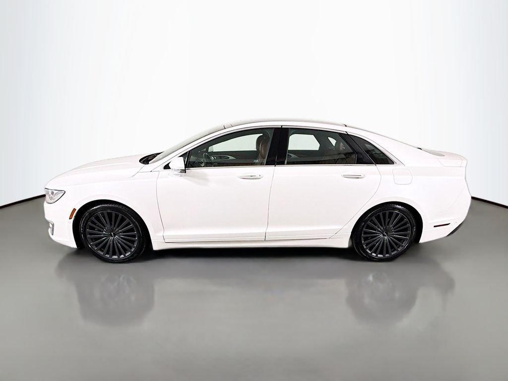 Used 2017 White Lincoln Reserve image 4