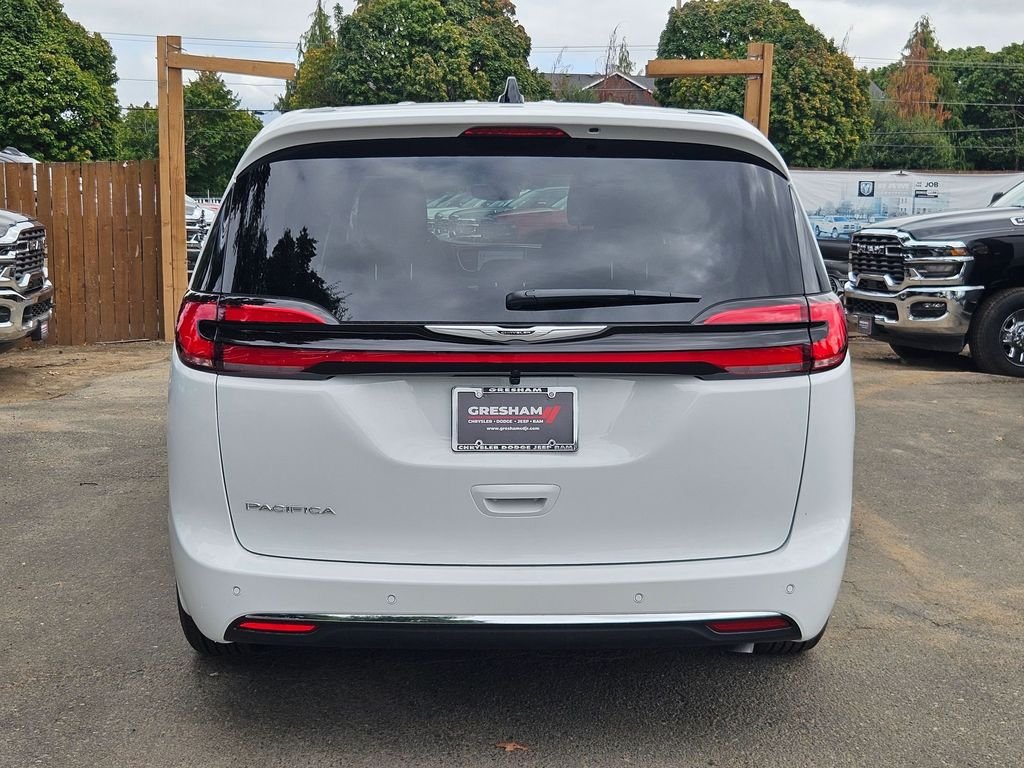 2026 Chrysler Pacifica Select - Photo 6