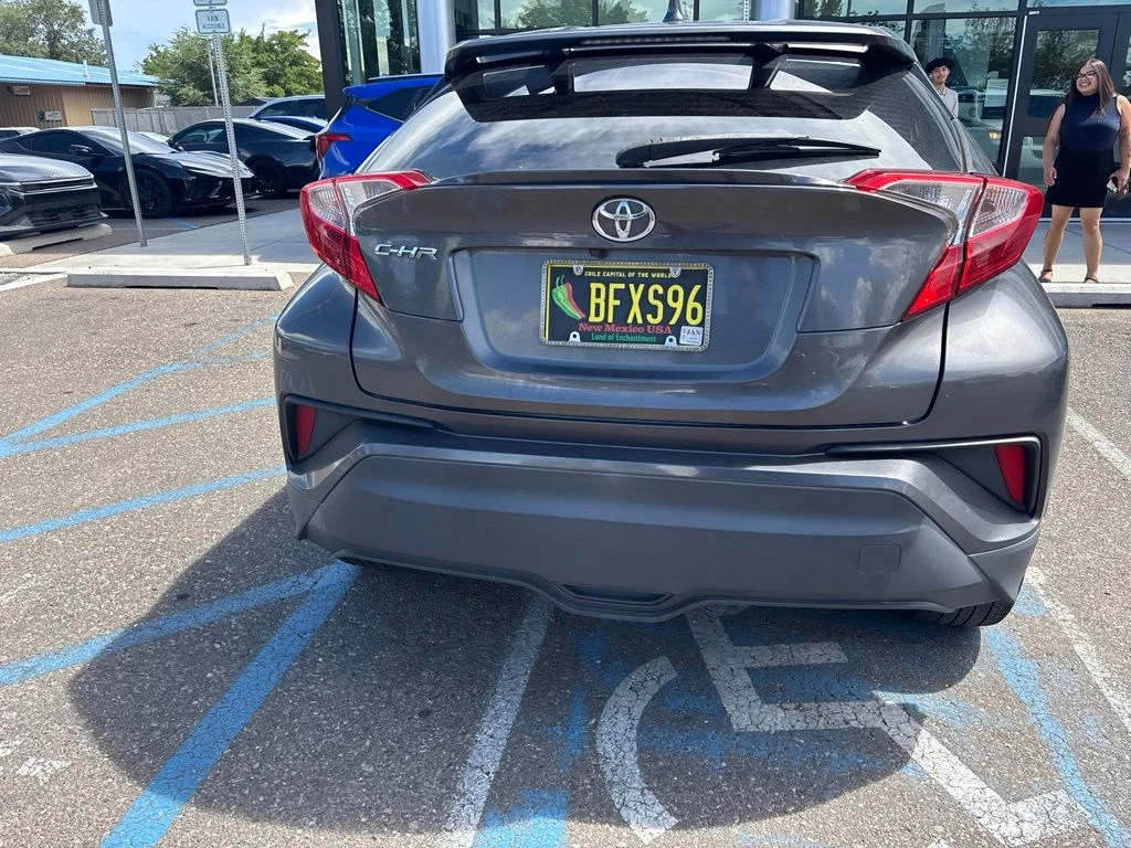 Used 2019 Gray Toyota XLE image 13