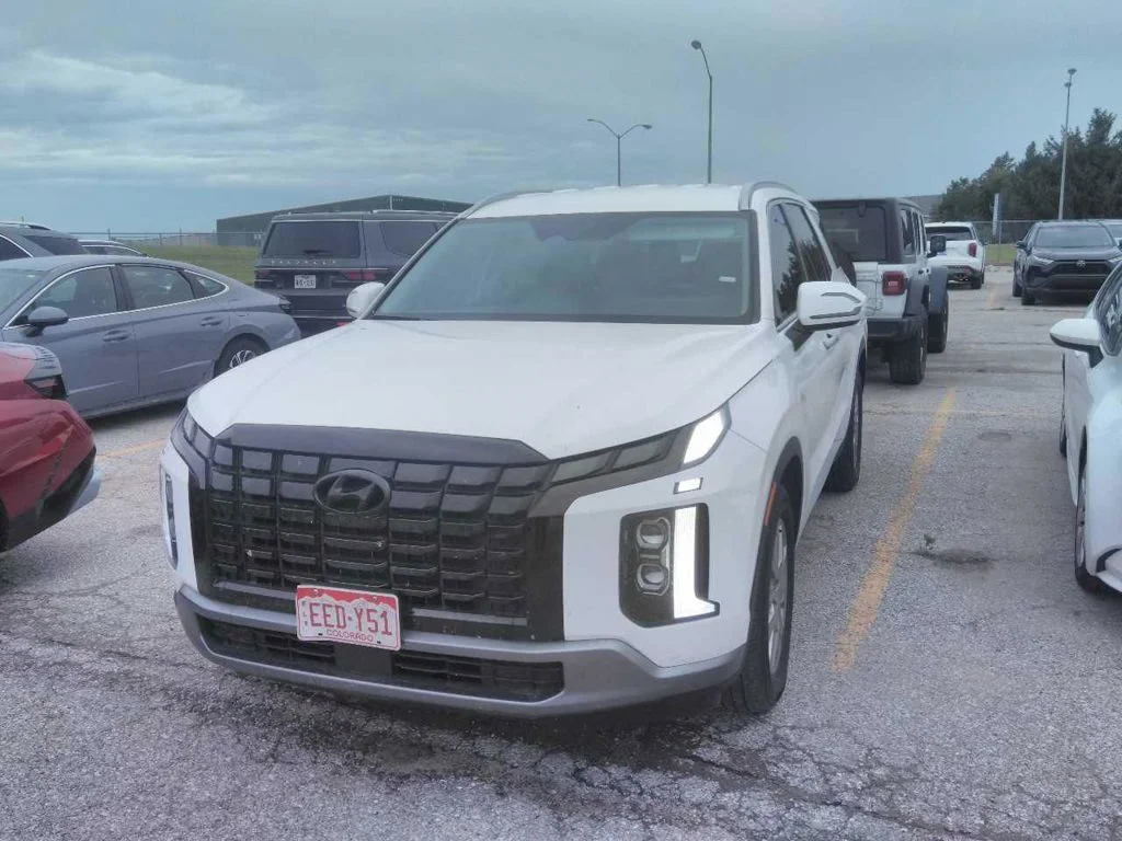 Certified Used 2025 White Hyundai SEL image 2