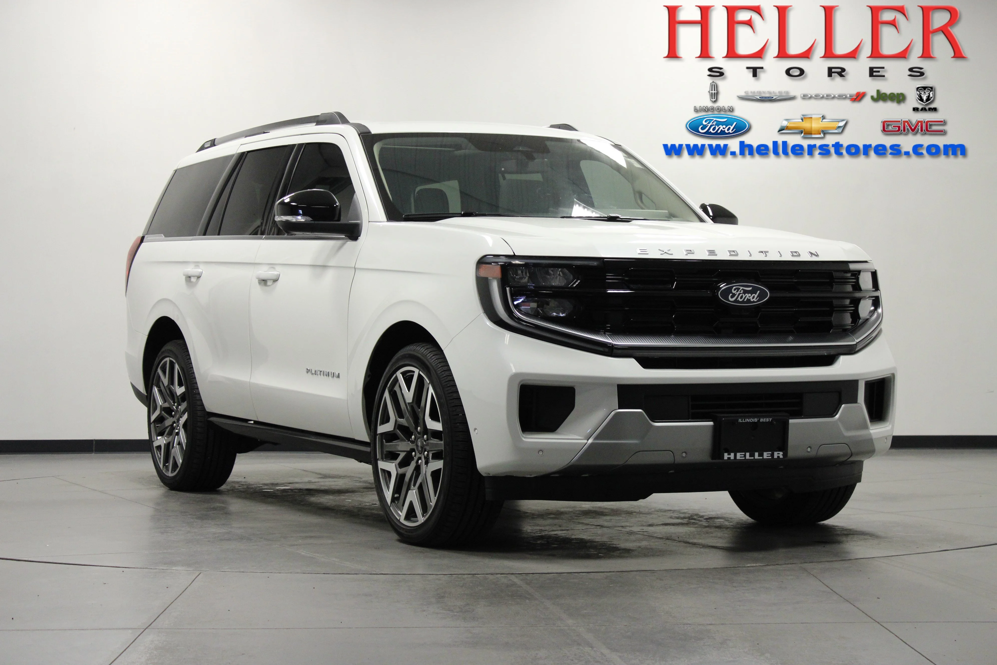 Used 2025 White Metallic Ford Platinum image 1