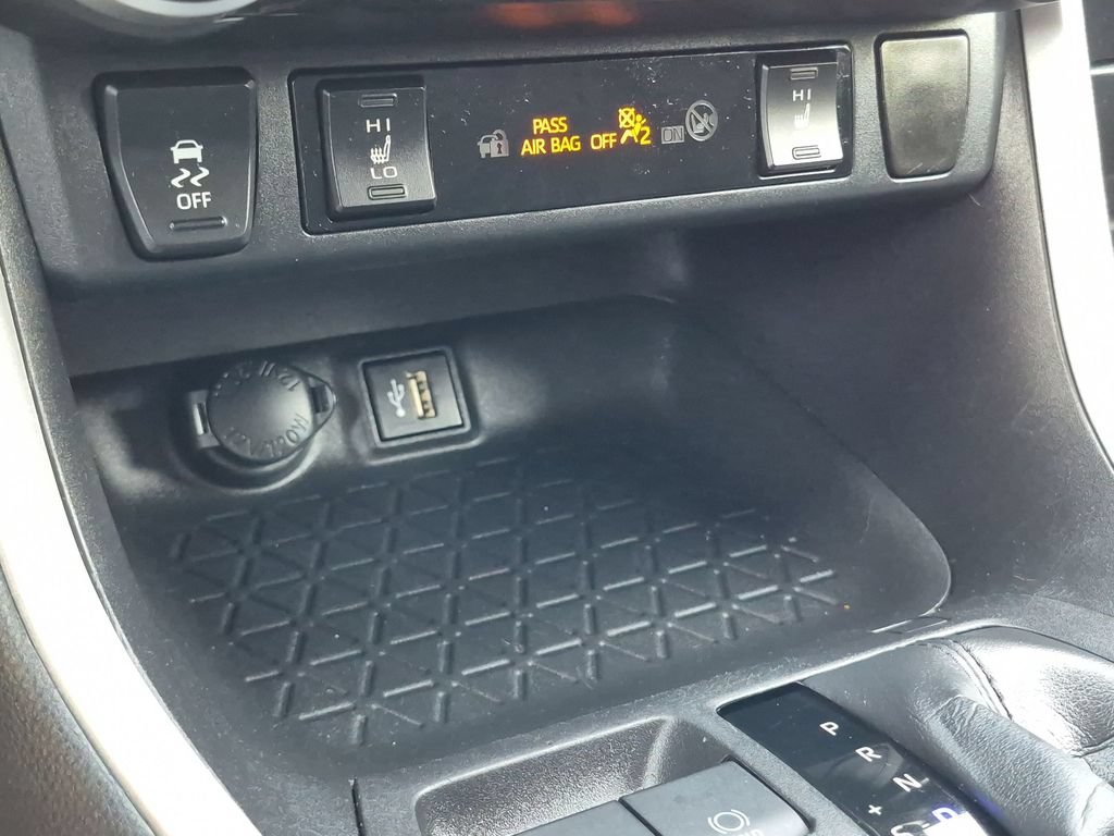 Used 2024 Silver Toyota XLE image 26