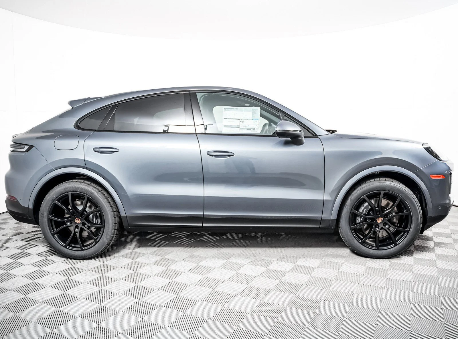 New 2026 VANADIUM GREY Porsche Coupe image 9