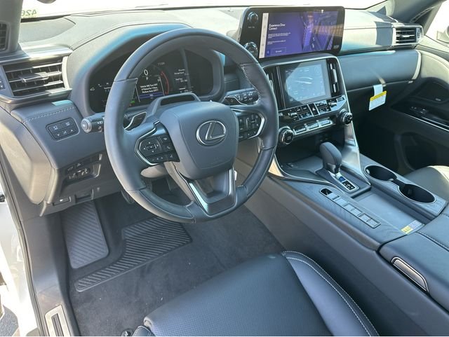 New 2026 Eminent White Pearl Lexus LX 700h LUXURY image 7