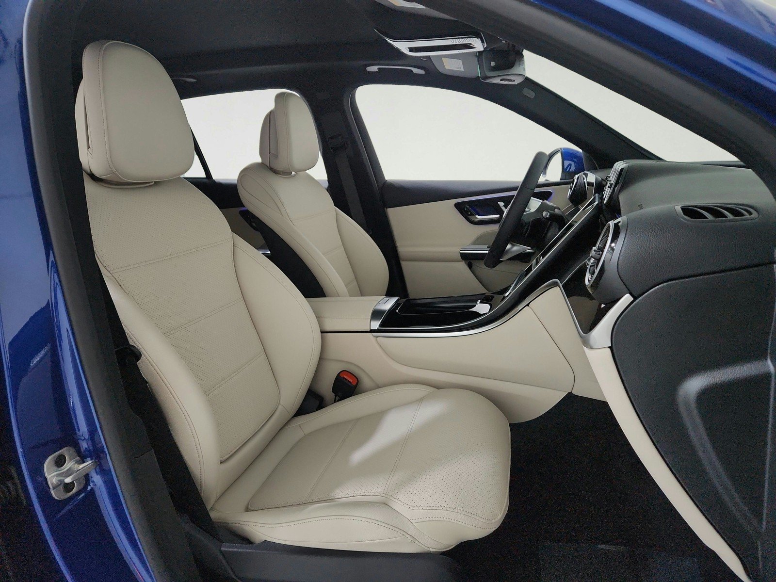 Certified Used 2026 Starling Blue Metallic Mercedes-Benz GLC 300 image 20