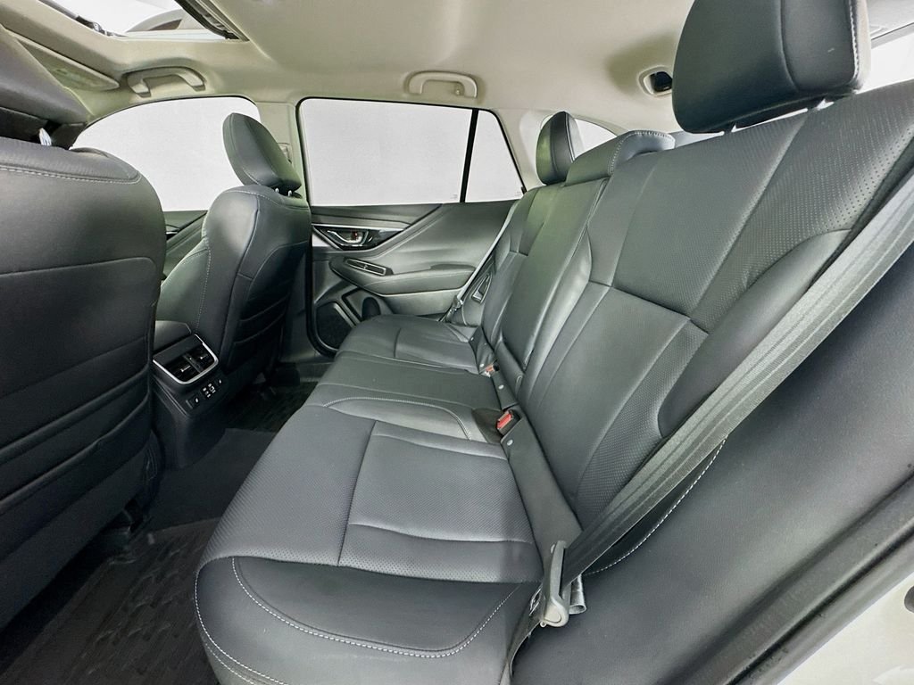 Used 2025 Crystal White Pearl Subaru Limited XT image 32
