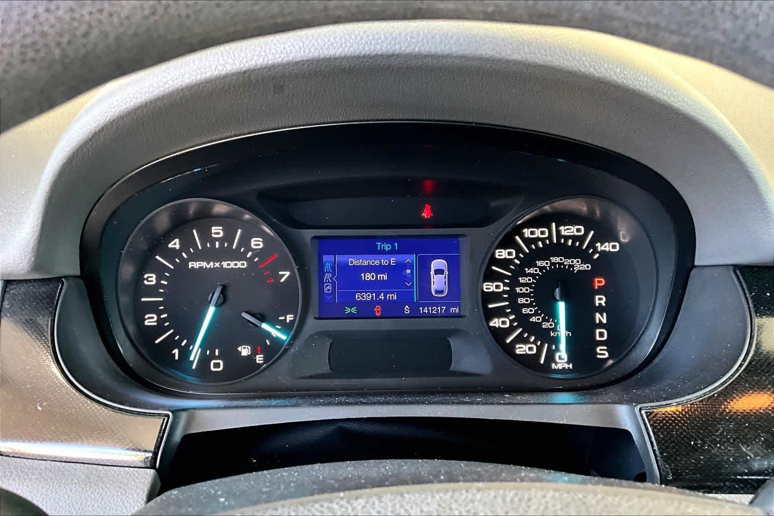Used 2013 White Suede Ford SE image 24