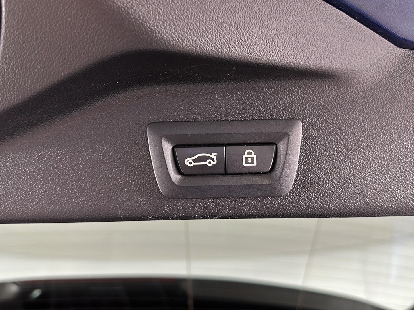 Used 2022 Phytonic Blue Metallic BMW xDrive40i image 33