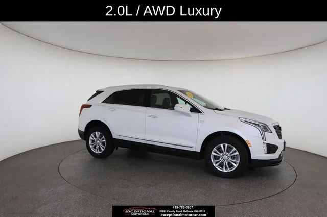 Used 2022 White Cadillac Luxury image 25