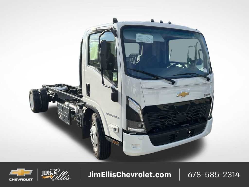 2025 Chevrolet Low Cab Forward's photo