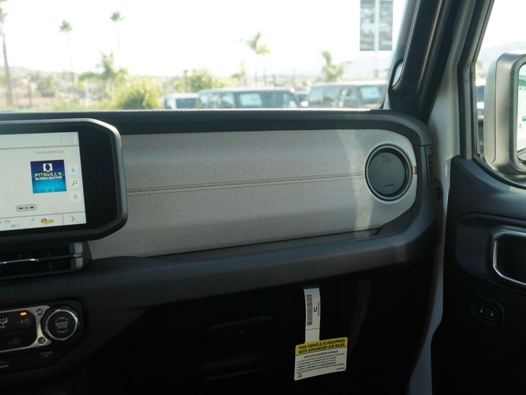 New 2026 Bright White Clear-Coat Exterior Paint Jeep Sport image 26