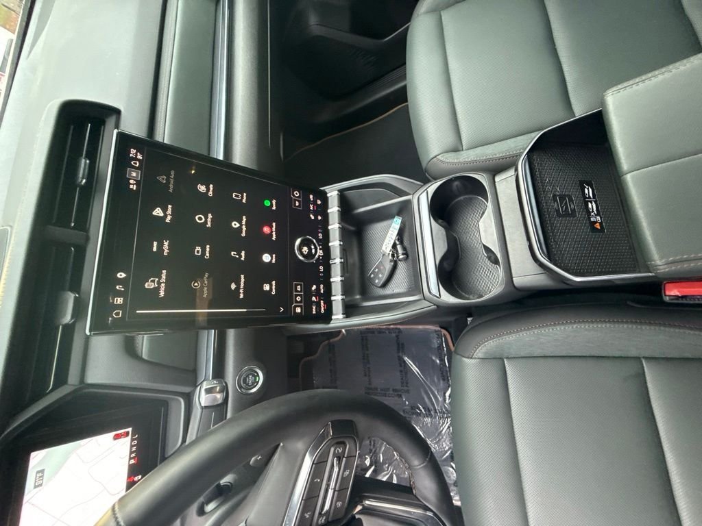 Used 2026  GMC AT4 image 21