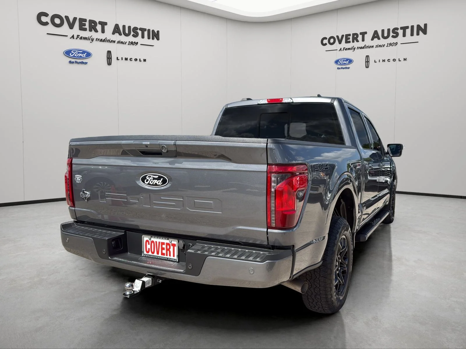 Used 2024 Gray Ford XLT image 5