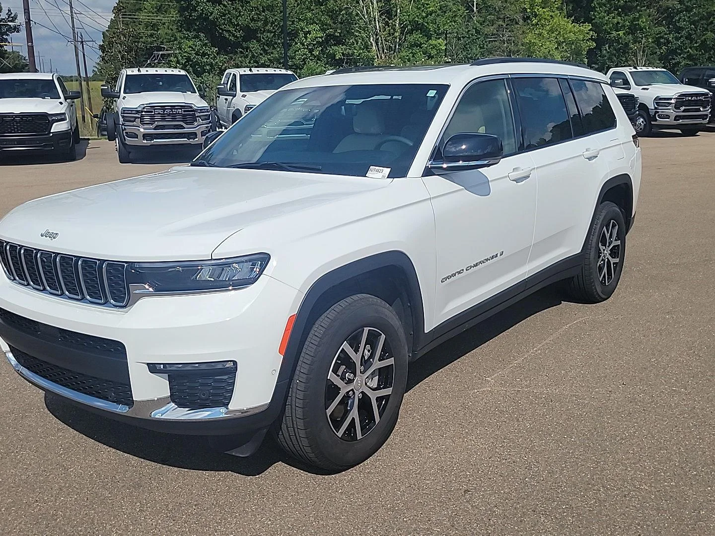 Used 2025 Bright White Clearcoat Jeep Limited image 1