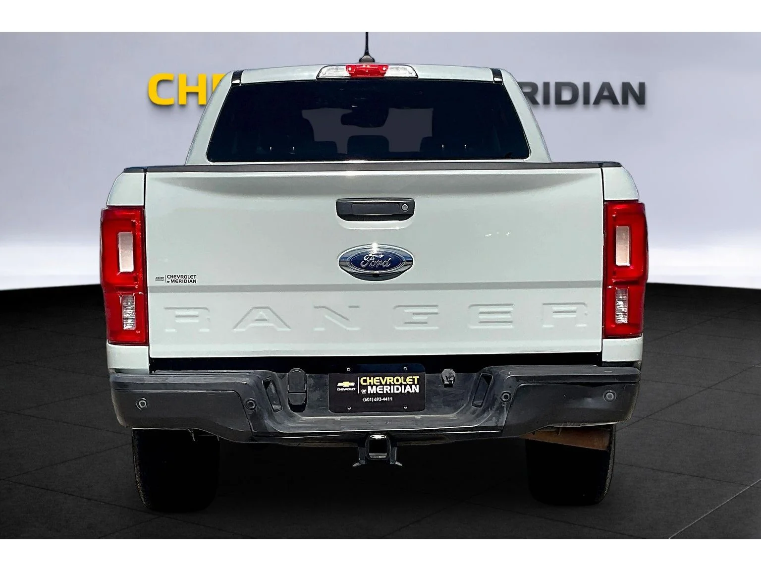 Used 2021  Ford XL image 4