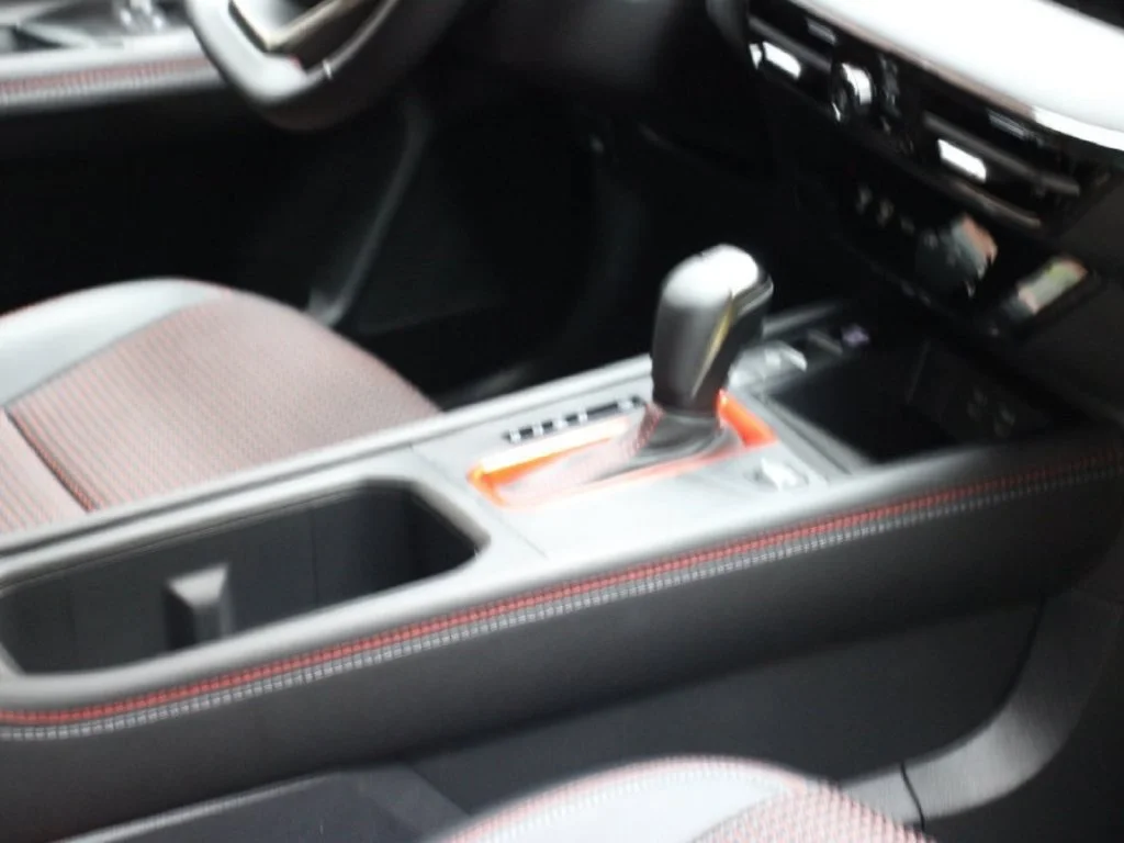 2026 Nissan KICKS SR - Photo 8