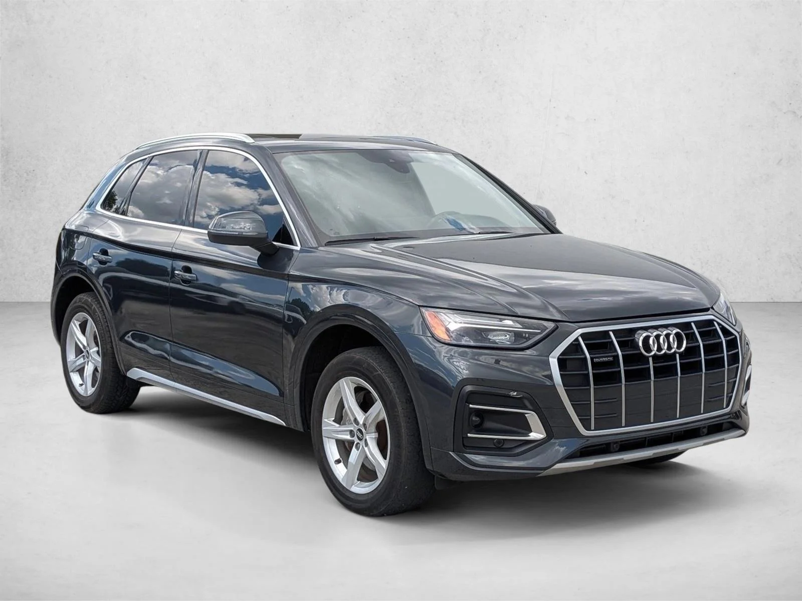 Used 2021 Manhattan Gray Metallic Audi Premium image 3