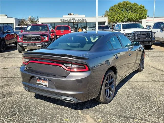 Used 2022 Gray Dodge SXT Rear-Wheel Drive image 4