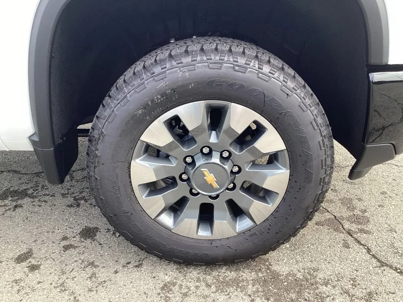 2026 Chevrolet Silverado 2500 HD Custom - Photo 9
